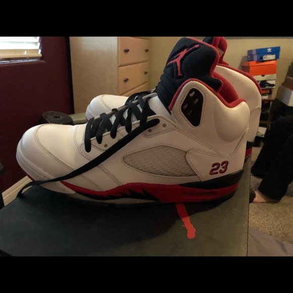 Jordan’s - Picture 6 of 7
